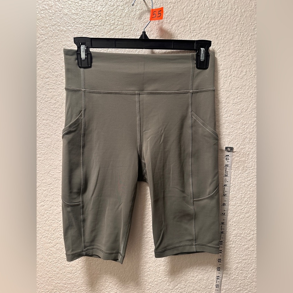 Lululemon Invigorate High-Rise Short A55